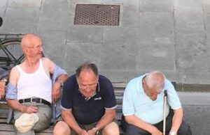 Sardegna sfiduciata ma resiliente: soffrono di più giovani adulti e anziani anziani-in-sovrannumero-sequestrata-casa-alloggio-in-gallura