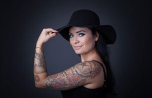 La denuncia della cantante Claudia Aru: “Ragazze, state in guardia la notte” cagliari-sabato-al-lazzaretto-and-quot-musica-migrante-and-quot-tra-gli-ospiti-claudia-aru-e-almamediterranea