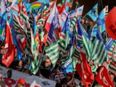 Vertenza Tim, sindacati all’attacco: “Lavoratori lasciati soli dalla Regione” cineworld-la-protesta-dei-lavoratori-in-regione