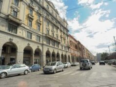 Via Roma, ruba una borsetta: arrestato marocchino di 23 anni controllava-gli-ambulanti-in-via-roma-vigile-aggredito-da-un-passante