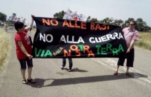 Manifestazione contro la base di Capo Teulada: denunciati 12 antimilitaristi corteo-antimilitarista-sale-la-tensione-foglio-di-via-da-teulada-per-10-attivisti
