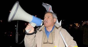 Insularità nella Costituzione, Cumpostu (SNI): “Umiliante e inutile” cumpostu-contro-i-grillini-and-ldquo-eletta-gente-mai-vista-alle-manifestazioni-e-a-noi-le-manganellate-and-quot