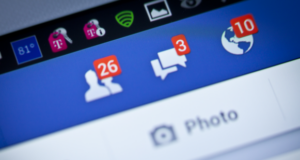 Odio online, i moderati si ritirano dalla giungla dei social network dal-negozio-tradizionale-ai-social-in-citt-and-agrave-gli-esperti-di-facebook