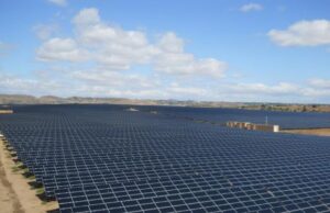 Assalto mega impianti rinnovabili: in Consiglio arriva la moratoria eni-fotovoltaico-nelle-aree-syndial-ad-assemini