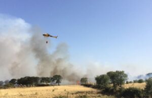 Incendi: 22 roghi divampano nell’Isola, in azione anche i Super Puma incendi-elicotteri-in-azione-tra-guspini-e-gonnosfanadiga