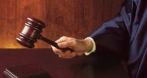 Vaccini anti Covid: tra i genitori litiganti prevale la volontà del minore