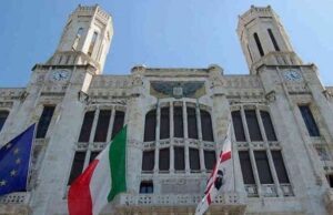 “Pali intelligenti” per raccogliere dati: Cagliari sempre più smart m-illumino-d-erasmus-municipio-cagliari-si-colora-di-blu