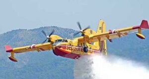 Lo scalo oristanese di Fenosu potrebbe consentire la circolazione dei canadair maxi-incendio-tra-borore-e-macomer-sul-posto-quattro-canadair-e-quattro-elicotteri