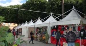 Vivi il Natale: per le feste riapre i battenti anche la Fiera mercatini-di-natale-bancarelle-in-piazza-carmine-e-fiera-in-viale-diaz