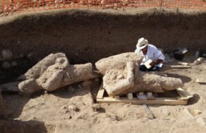 La Sardegna megalitica in mostra all’Ermitage di San Pietroburgo mont-and-rsquo-e-prama-e-tharros-ecco-le-ultime-scoperte
