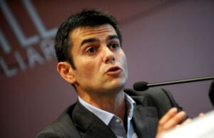 La casa senza carte, Massimo Zedda bacchetta il presidente Solinas olimpiadi-zedda-attacca-la-raggi-and-ldquo-perch-and-eacute-odia-lo-sport-and-rdquo