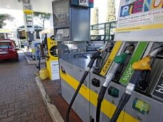 Caro gasolio: Vallascas (Alt): “A rischio settori strategici e collegamenti” riempie-bombola-con-gas-e-innesca-incendio-ferito-uomo-in-un-distributore-di-carburante