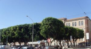 Piazza Garibaldi è in balia dei bulletti, residenti in allarme: “Mancano controlli” rifiuti-in-piazza-garibaldi-terza-pulizia-straordinaria