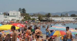 Segnali di ripresa per le vacanze in Sardegna, ma serve un “nuovo turismo” rifiuti-spiagge-sardegna-monitorate-da-studio-ue