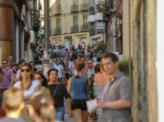 Via Manno, ruba cosmetici per 100 euro: denunciata 38enne rubavano-abiti-in-via-manno-fermati-un-senzatetto-e-2-minorenni