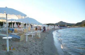 Regione, semplificate le procedure per rinnovo concessioni balneari scoglio-di-peppino-allarme-ecologista-and-ldquo-spiaggia-privatizzata-and-rdquo