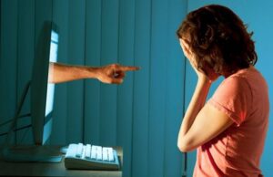 Cyberbullismo, all’incontro online oltre 200mila studenti connessi cyberbullismo