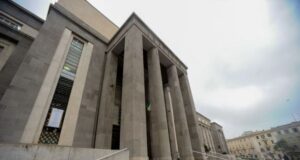 Cagliari, la Procura avvia una inchiesta sui pazienti morti di Covid-19 violenza-sessuale-su-allieva-13enne-7-anni-a-prof-di-musica