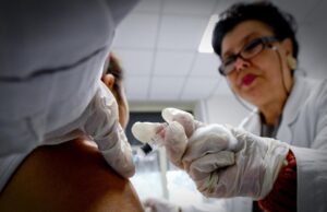Vaccini in Sardegna: al via somministrazione per chi soffre di patologie a rischio complicazioni