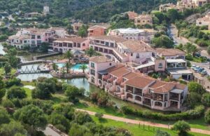 Ville in Sardegna degli oligarchi russi: ora a pagare è lo Stato