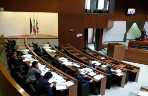 Regione, pranzo politici: opposizioni occupano l’Aula