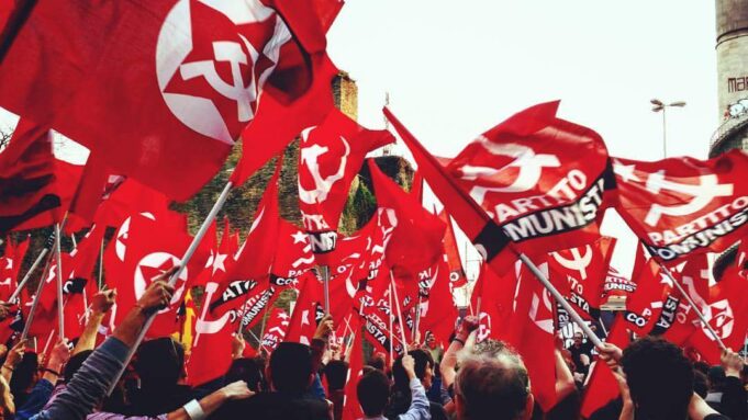 Rinfondazione Comunista scende in piazza contro il governo Draghi