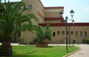 Capoterra, strana puzza di zolfo nell’aria: residenti in agitazione sui social