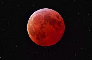 Sardegna, domenica spettacolo nei cieli: sorgerà la Luna rossa