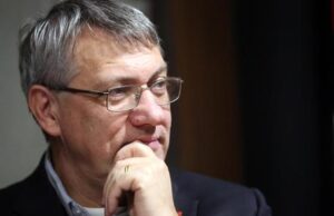 Licenziamenti, Landini: “Sbagliato usarli ora. Governo non risponde a richieste”