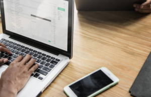 Selargius: convinta di ricevere un bonifico per una borsa, accredita per 18 volte 200 euro al truffatore