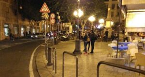 “Aggredito nel Largo Carlo Felice con un coltello” | Da un ragazzo il racconto choc