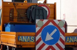 Ghilarza, chiuso per incendio tratto della statale 131 Dcn