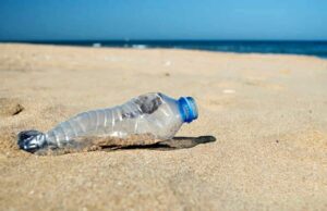 Cagliari: vietato usare in spiaggia plastica monouso non biodegradabile