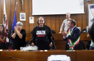 Le magliette disegnate da Gavino Sanna per ricostruire il Montiferru ferito