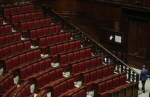 Camera, l’elezione di Umberto Bossi fa saltare la parlamentare sarda