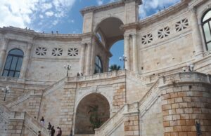 Giornata del lutto in gravidanza, il Bastione s’illumina di azzurro