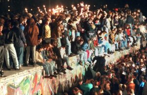 Caduta del Muro di Berlino: manifestazione a Cagliari