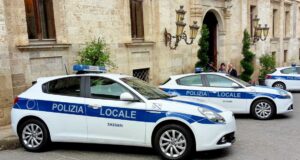 Sassari, alcolici ai quattordicenni: guai per un bar del centro