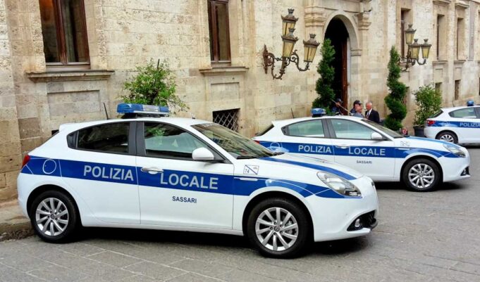 Sassari, alcolici ai quattordicenni: guai per un bar del centro