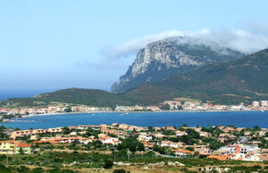 Collisione in mare: trovati resti del peschereccio, si cerca ancora il marinaio