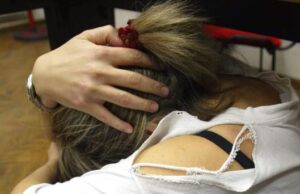 Cagliari, aggredisce l’ex compagna: 20enne finisce in manette