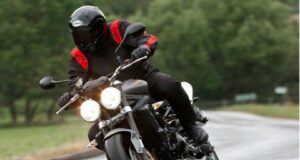 Sassari: sfreccia a 140 chilometri orari | Nei guai centauro neopatentato