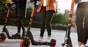 Dal Governo stop ai monopattini sul marciapiede, passa la linea Truzzu