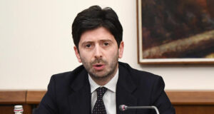 Minacciavano via email il ministro Speranza, perquisizioni a Cagliari