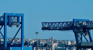 Porto canale di Cagliari, Vallascas: “Senza sostegno, rischio merci contraffatte dalla Cina”