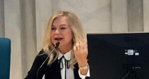 Crimini d’odio: giornaliste e politiche sempre più vittime di violenza online