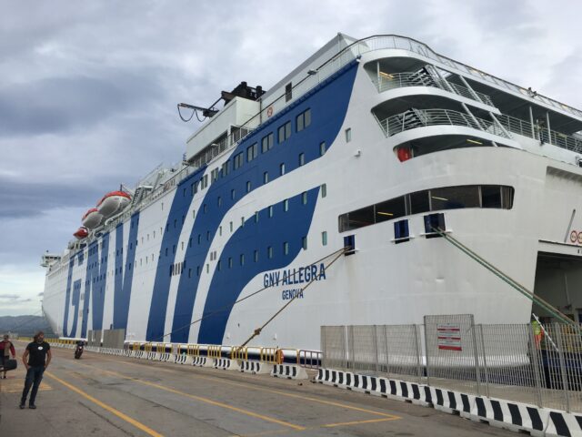 nave grandi navi veloci