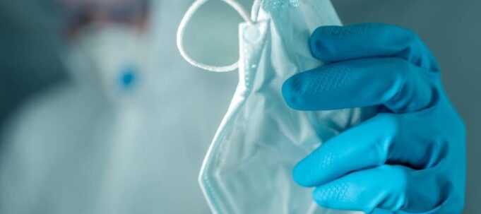 Mascherine anti-Covid, Vallascas: “Negli ospedali di Cagliari non a norma”