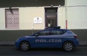 Aggredisce la madre con un forchettone: voleva soldi per la droga