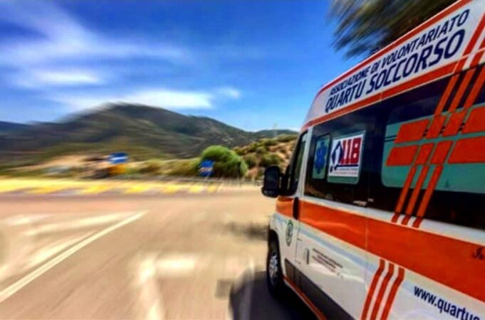 Incidente su 125, l’auto schizza sull’asfalto bagnato e invade la corsia opposta